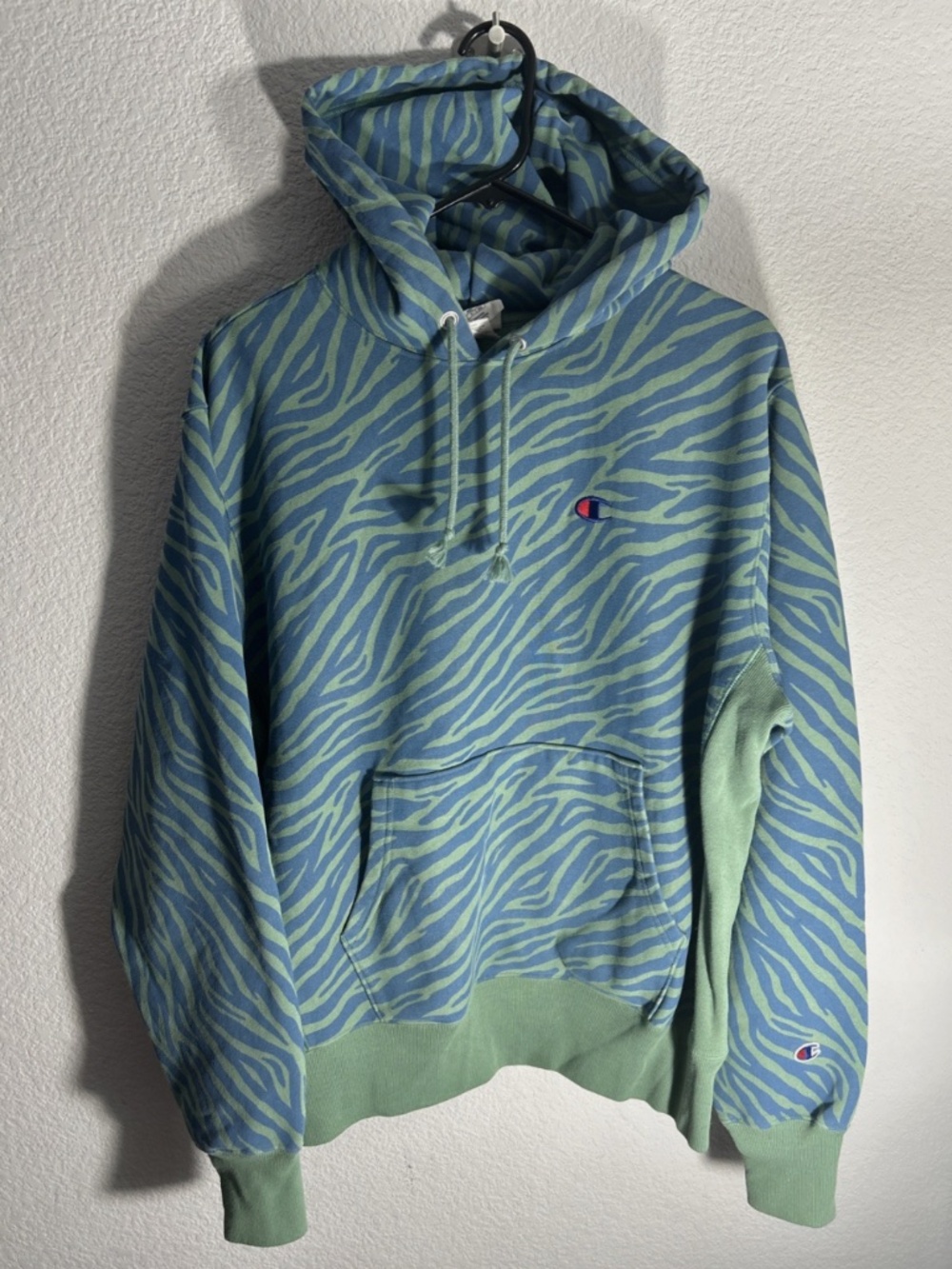 Champion X Urban Outfitters Hoodie Reverse Weave Sold Out Tiger Print Size Large